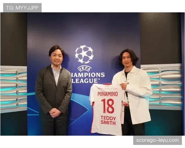 南野拓实：日本前锋展现新赛季突破性表现，继续助力球队攻城拔寨